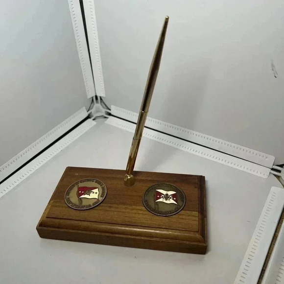 None Other - Vintage US Army Wooden Pen Holder With Medals